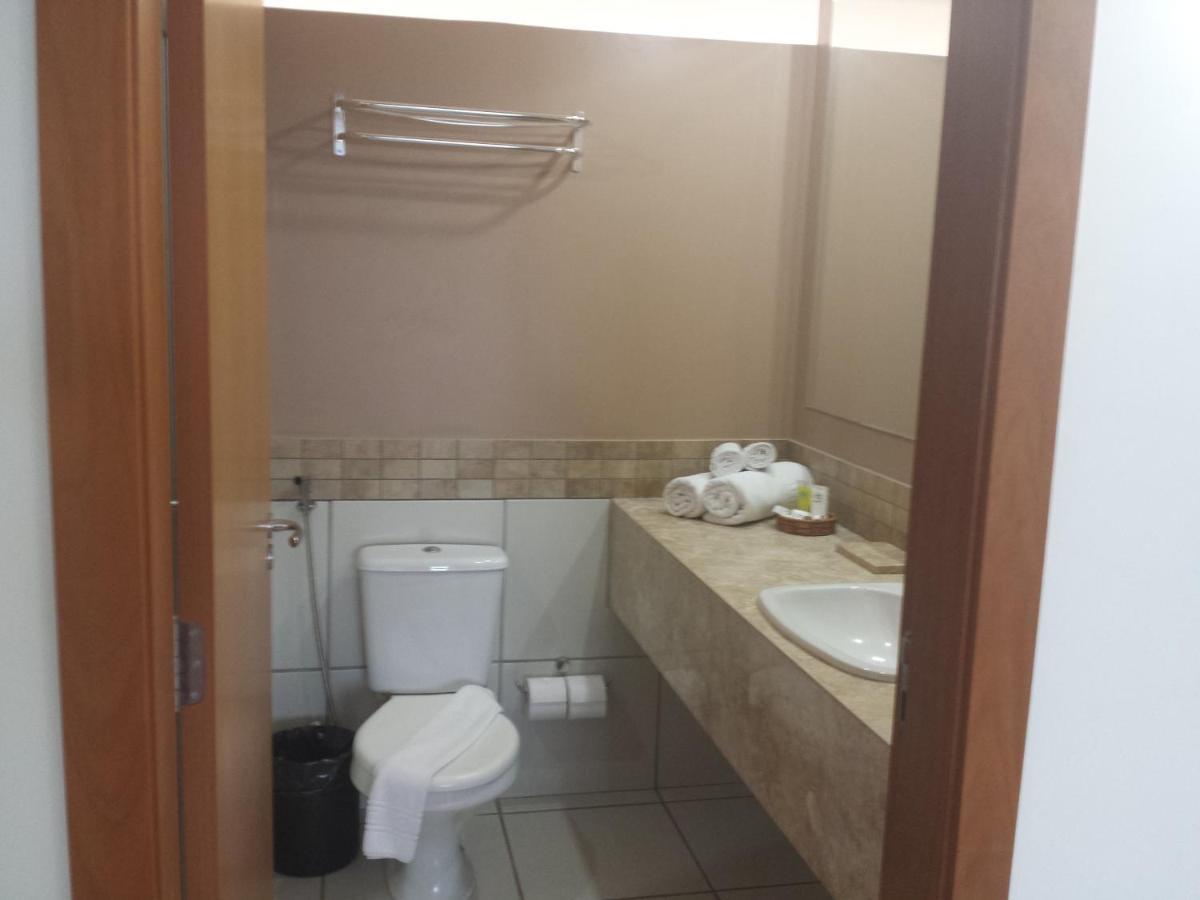 Flat Le Jardin Suites Caldas Novas Bagian luar foto